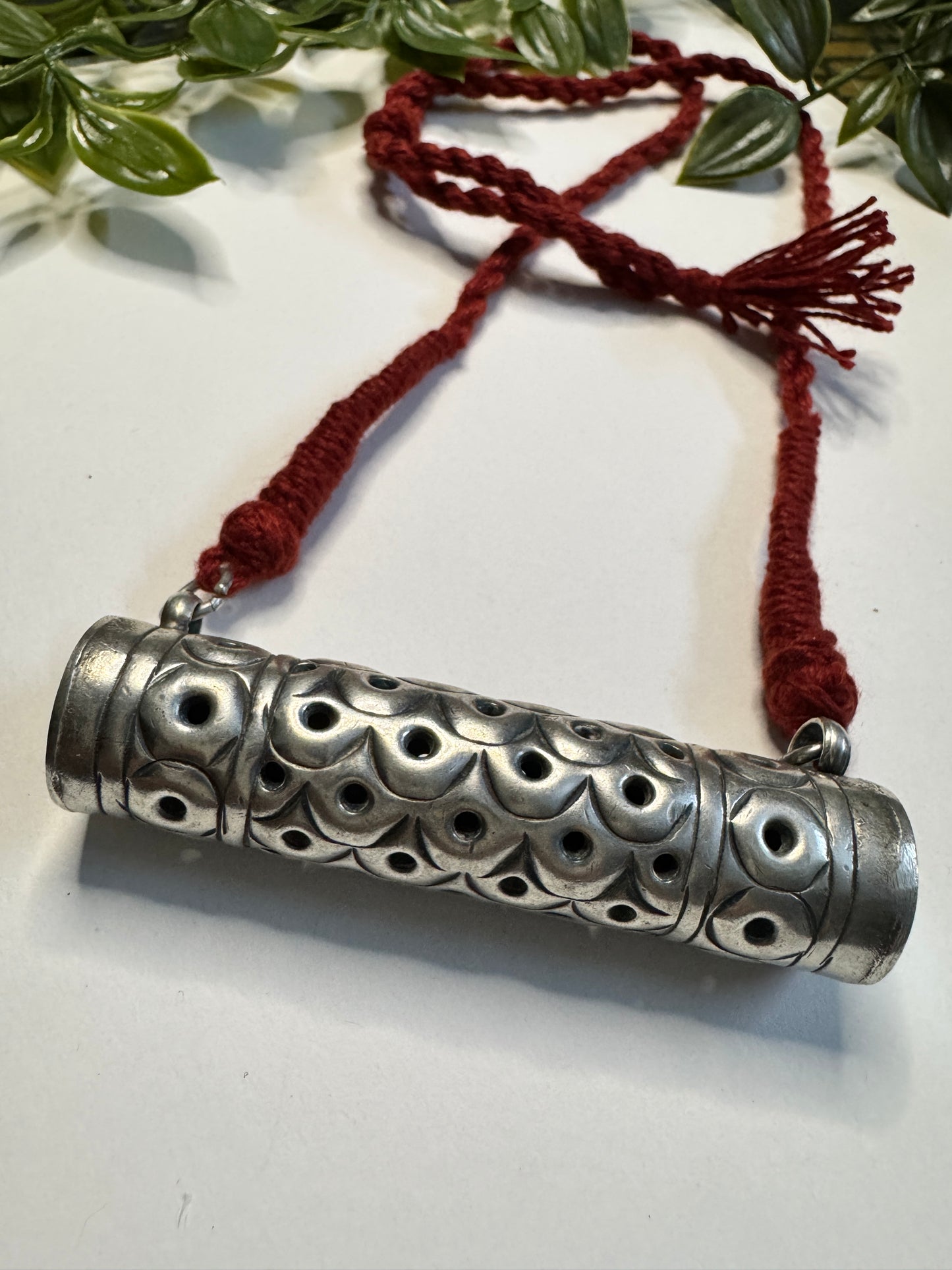 Muraali silverlookalike oxidised Neckpiece