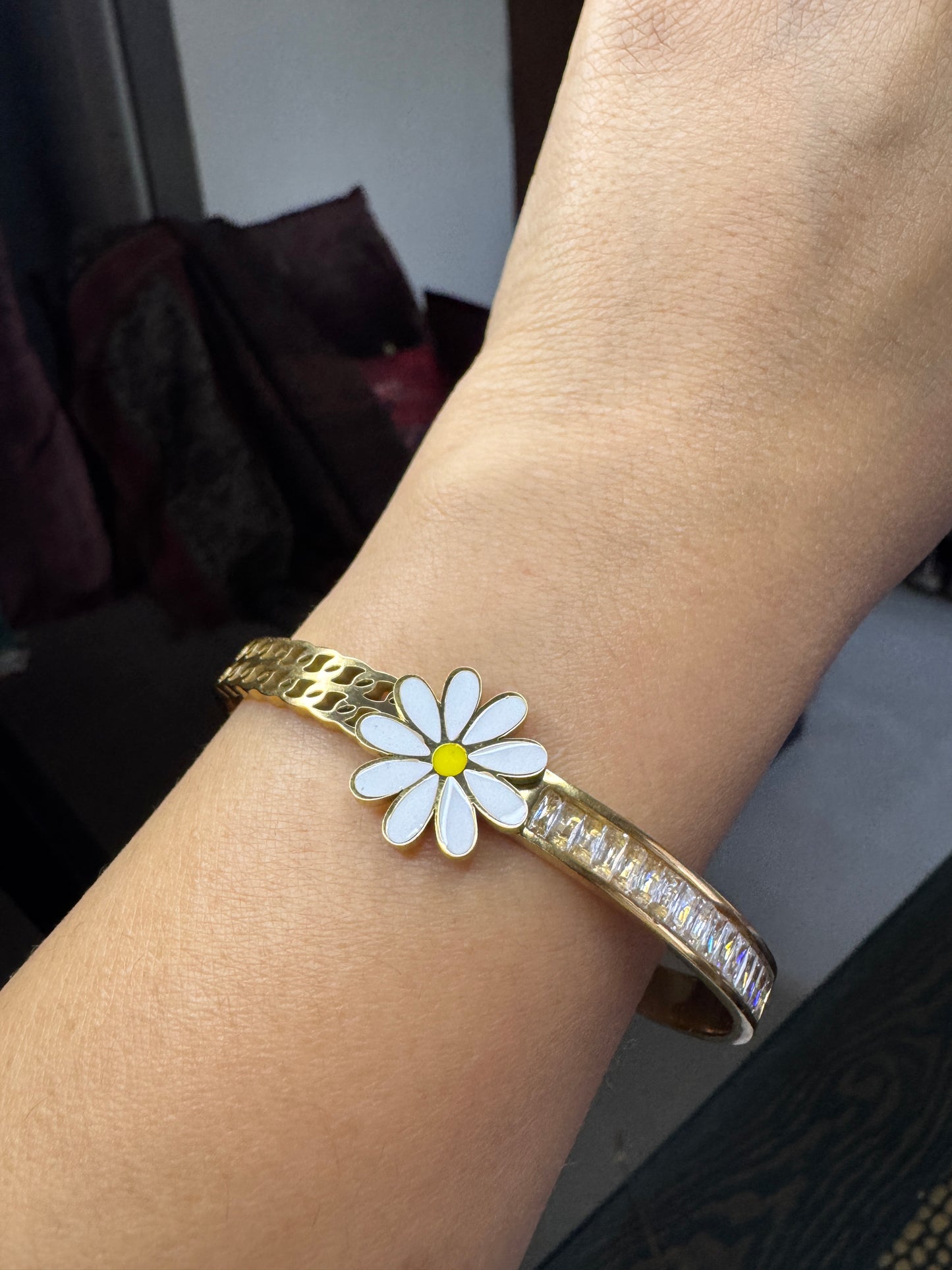 Anti tarnish Dainty Daisy SS Bracelet