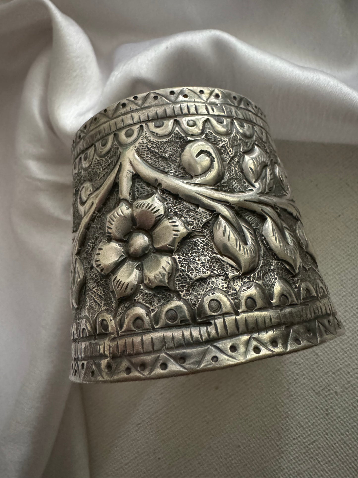 Handcuff Bracelet Floral (Small)