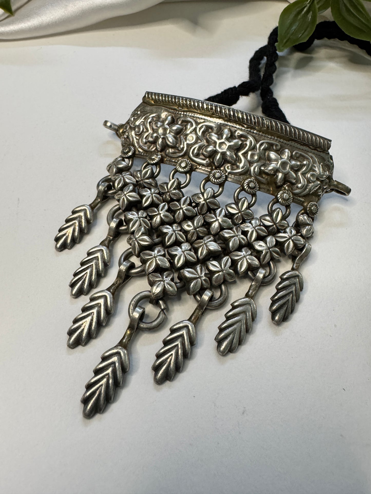 Handmade Chitai Choker Necklace