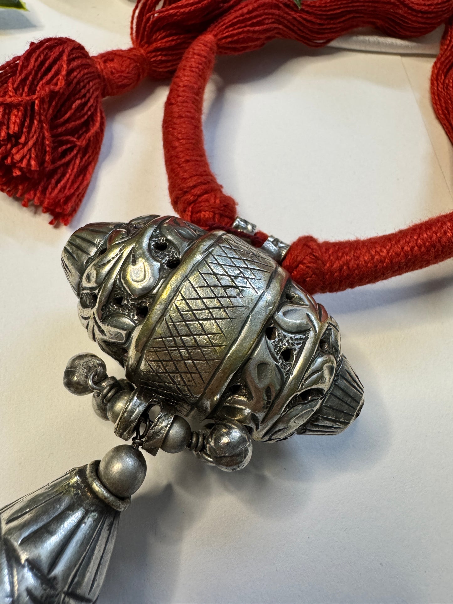Mandaliya silverlookalike oxidised Neckpiece
