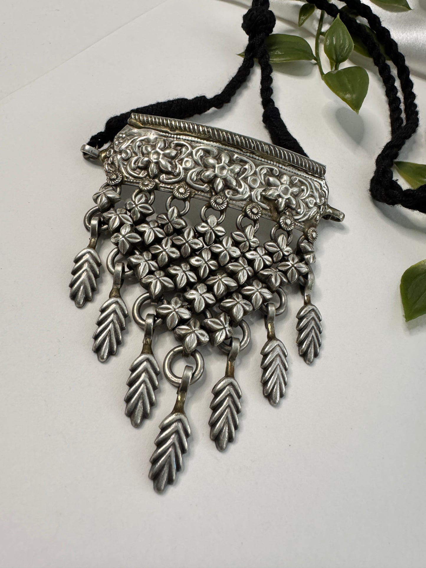 Handmade Chitai Choker Necklace