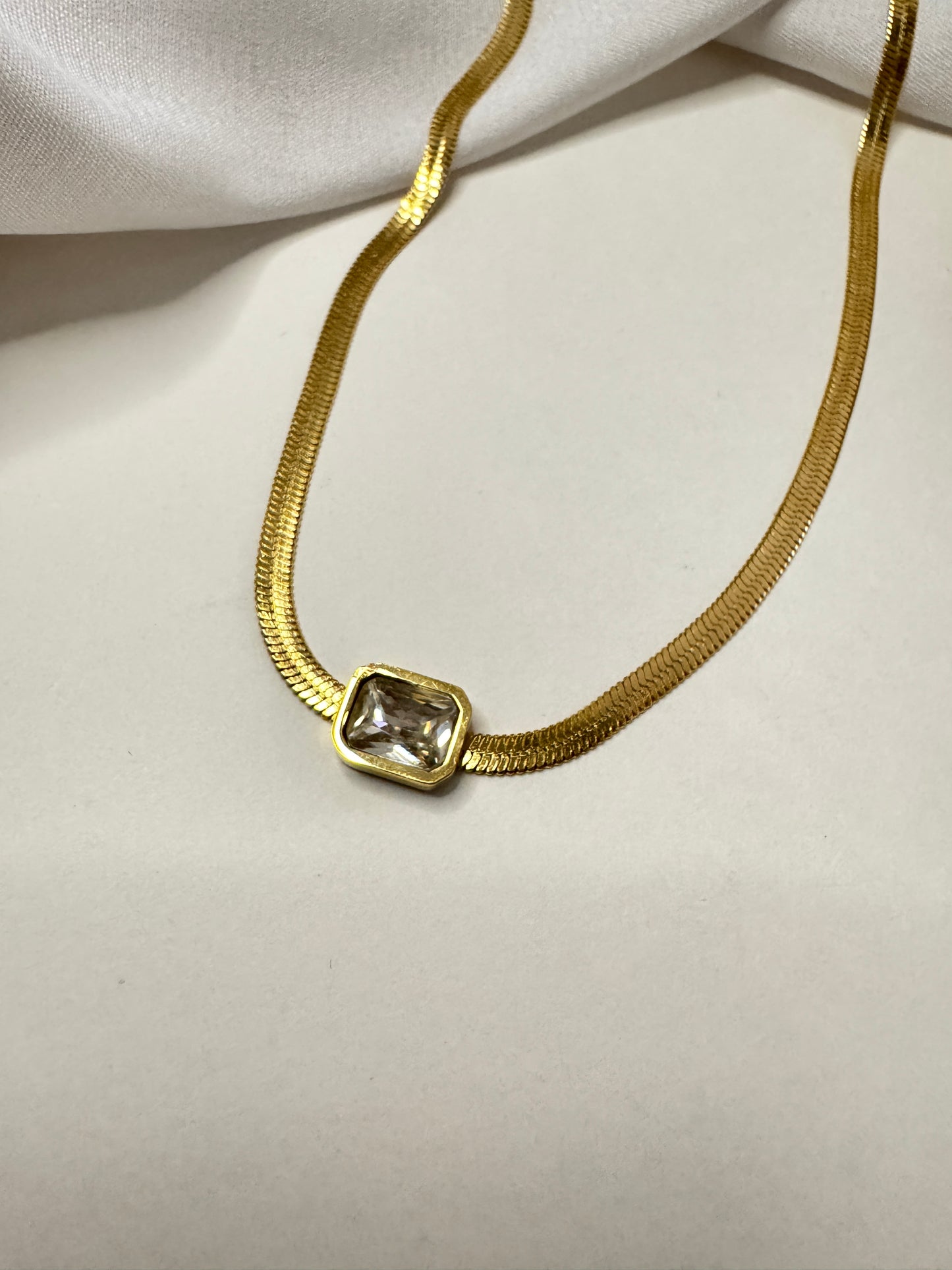 Anti tarnish Stoned Necklace