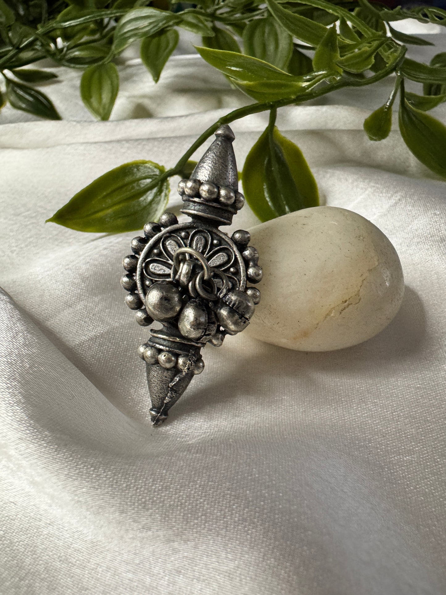 Raahi Oxidised Ring