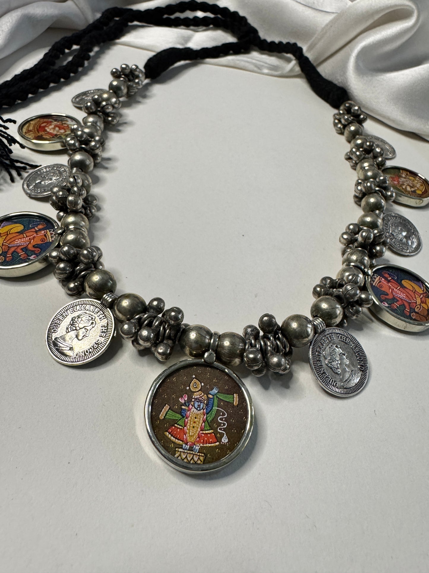 Handpainted silverlookalike Neckpiece