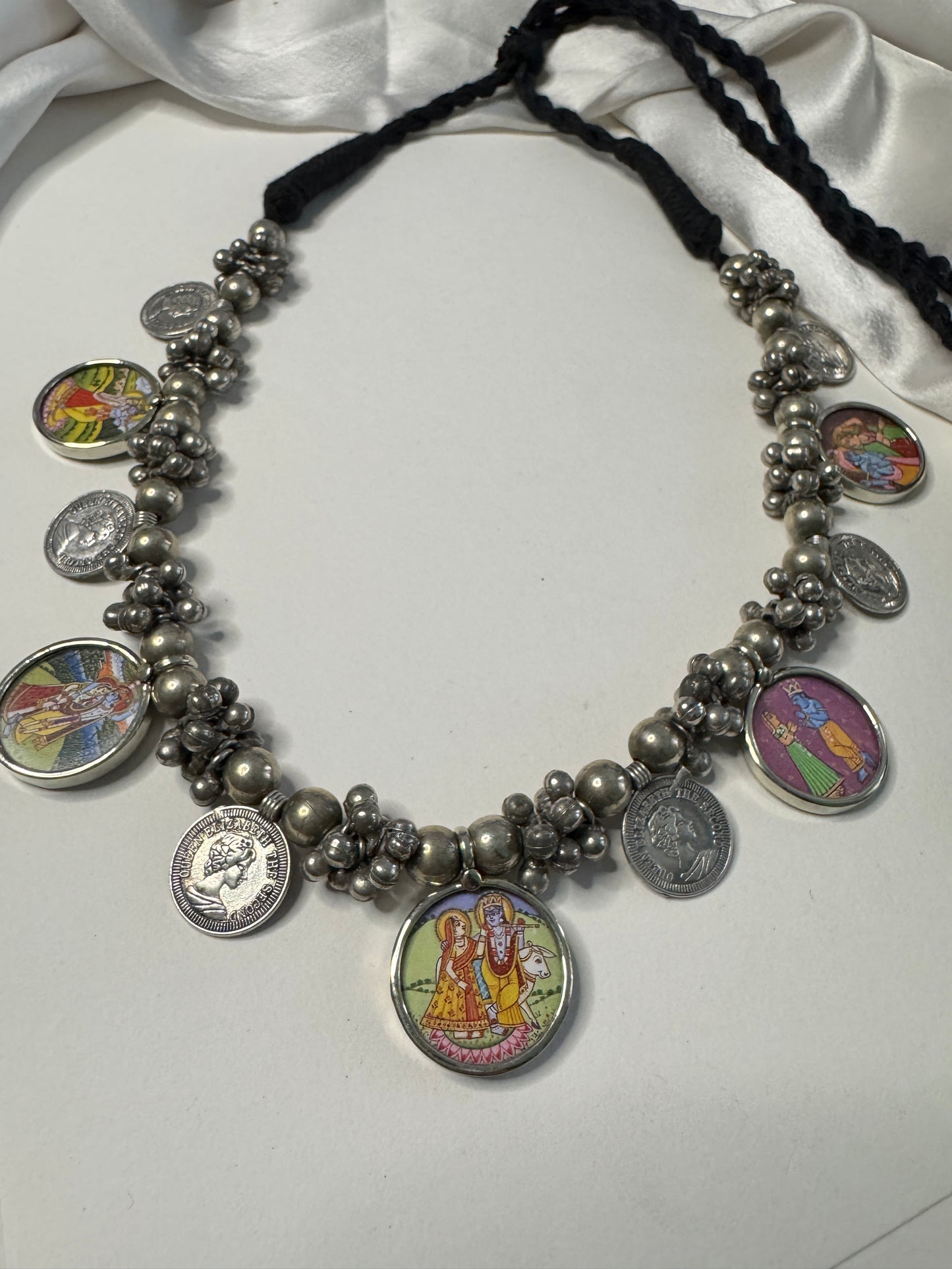 Handpainted silverlookalike Neckpiece