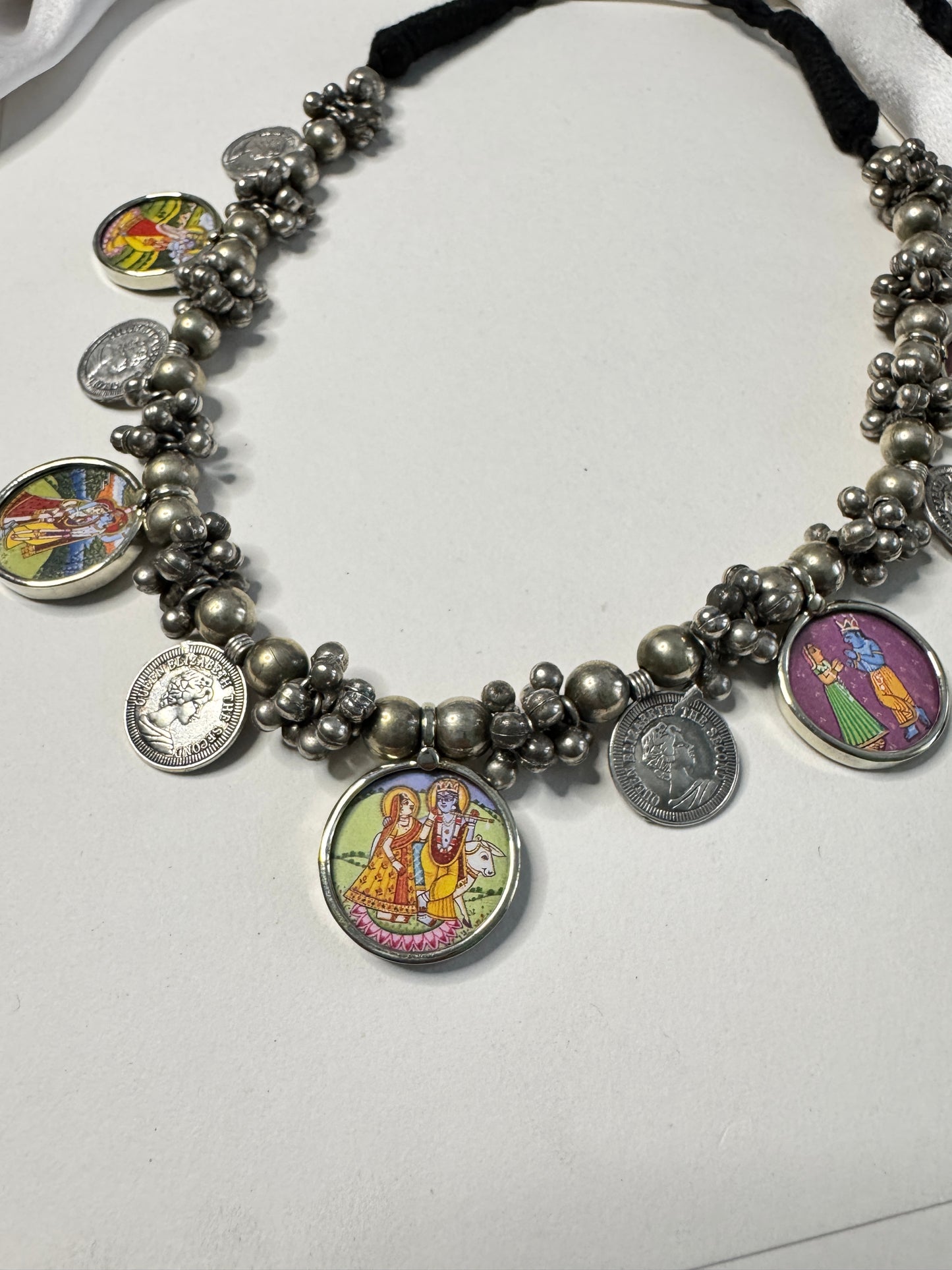 Handpainted silverlookalike Neckpiece