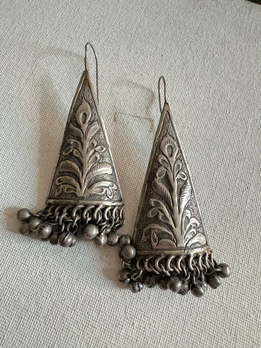 Nalini Tikona Earrings