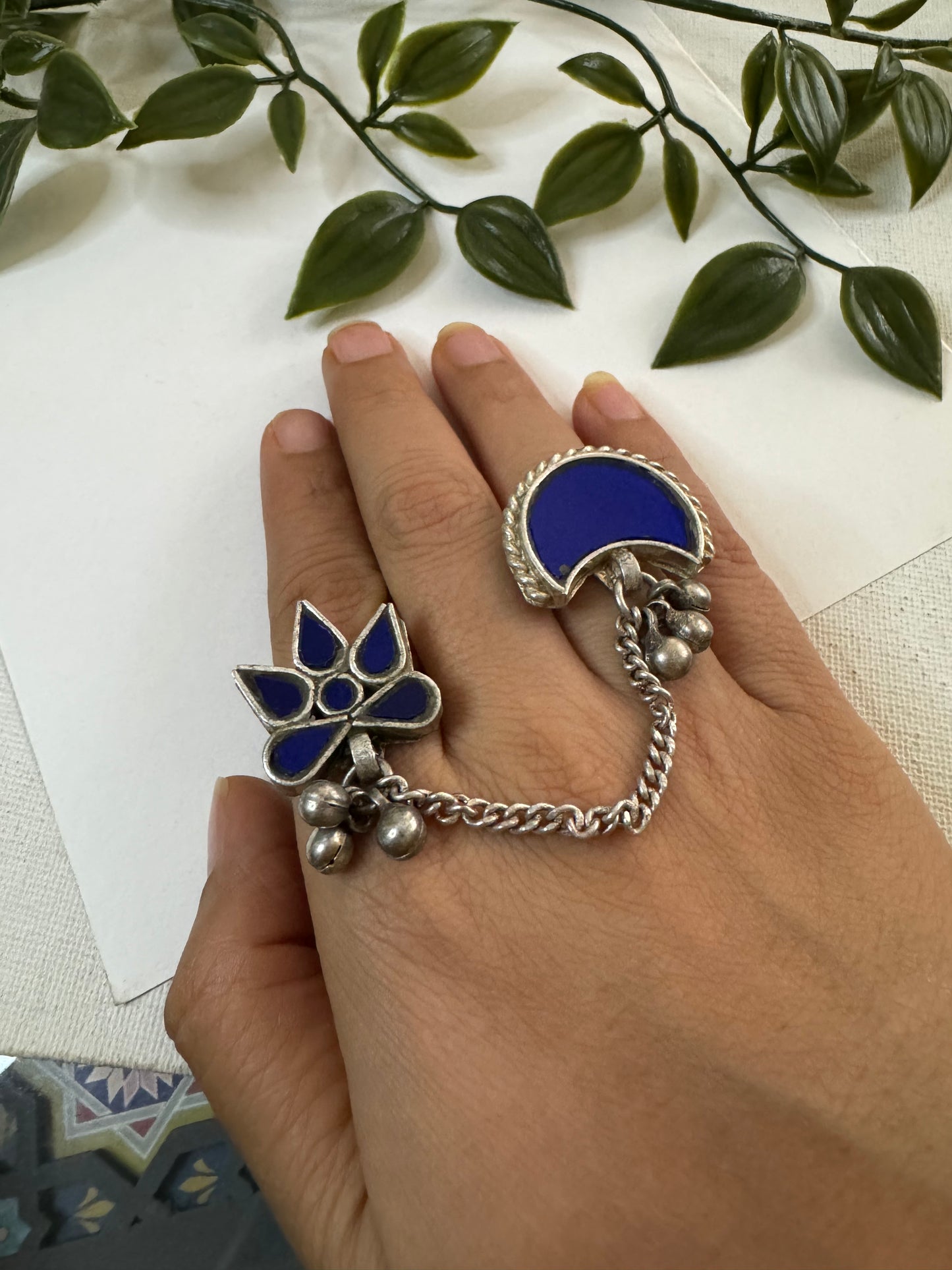 Raha Double finger Glass Ring